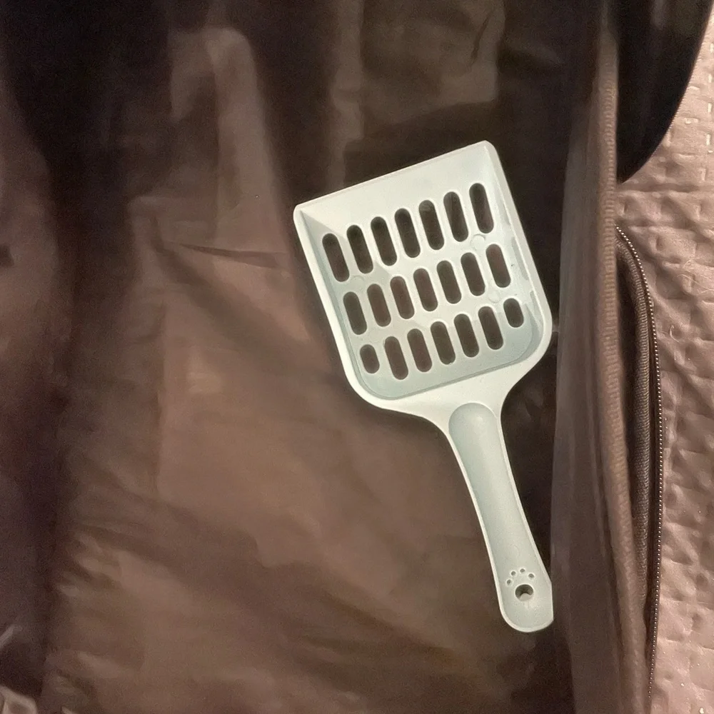 Portable travel cat litter box